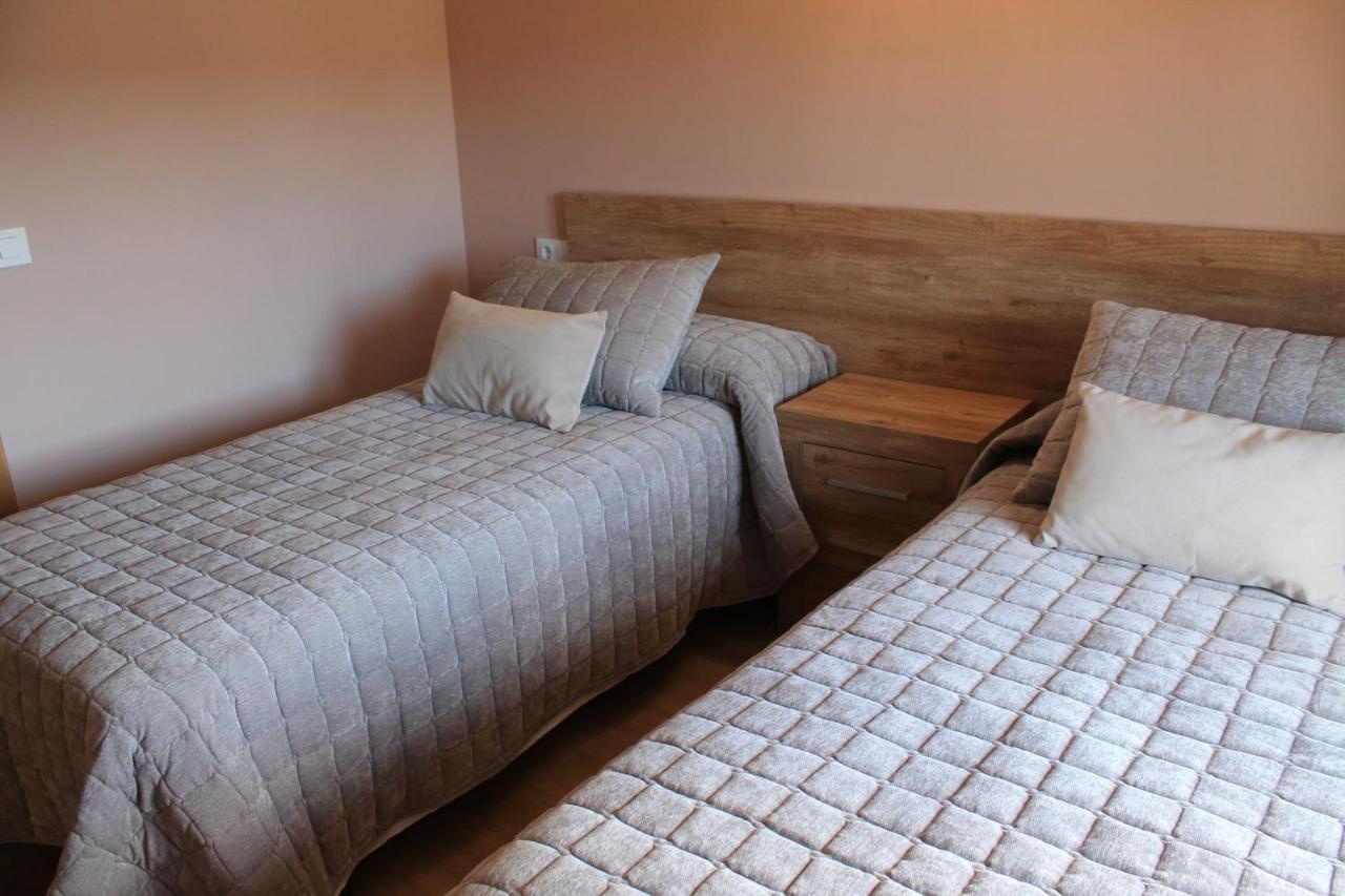 Apartamentos Turisticos Escorraladas Baltanás エクステリア 写真