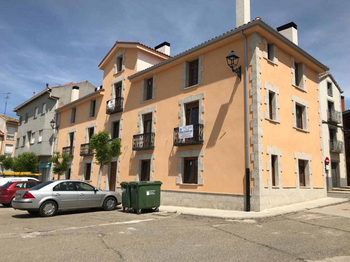 Apartamentos Turisticos Escorraladas Baltanás エクステリア 写真